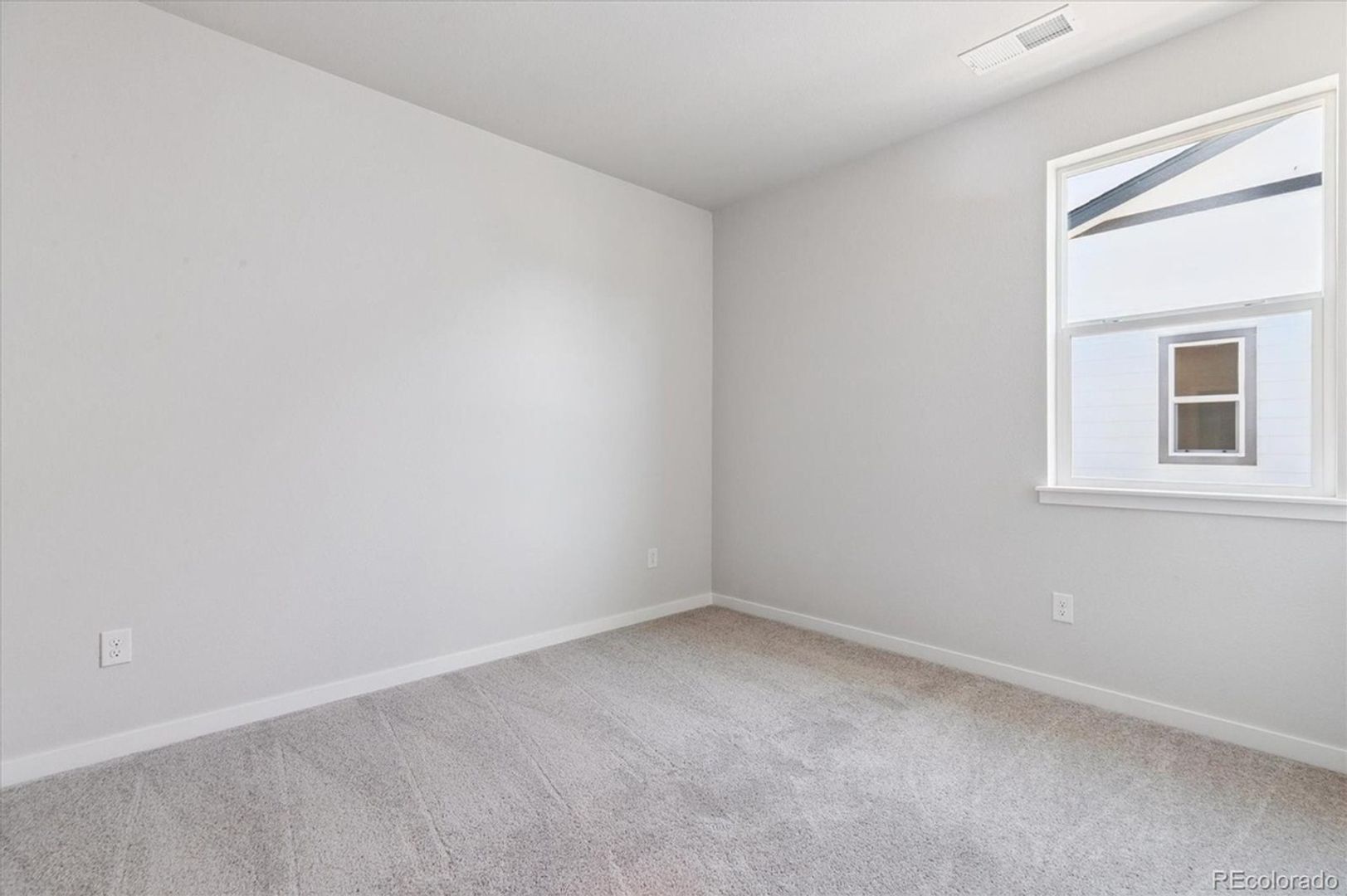 Building Photo - 13829 Deertrack Ln