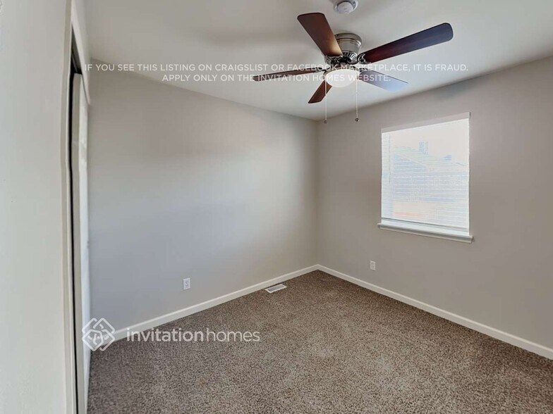 Building Photo - 3823 Dyanna Dr