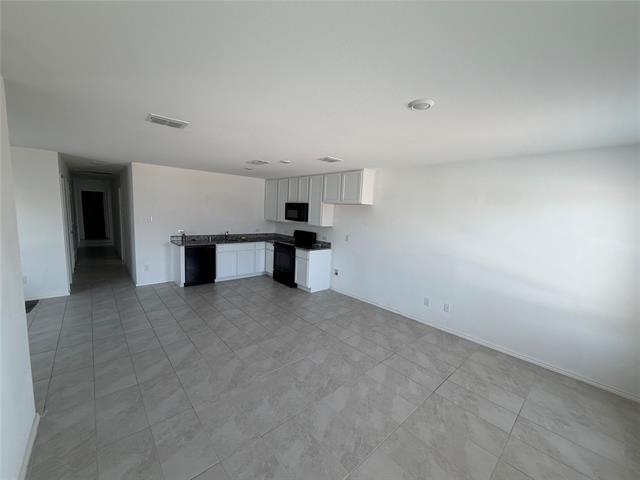 Building Photo - 153 Thresher Ln