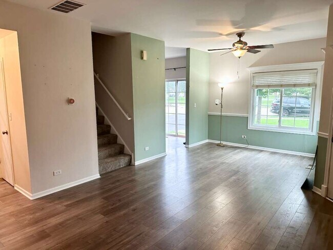 Building Photo - 122 Creston Cir