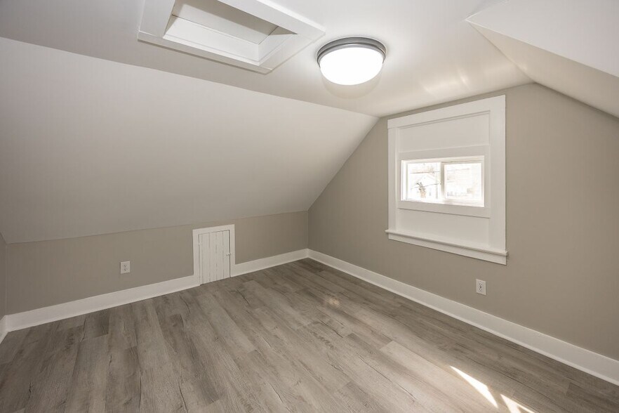 Building Photo - 3012 E Minnesota St