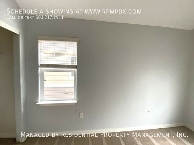 Building Photo - 2518 NW 1st Dr