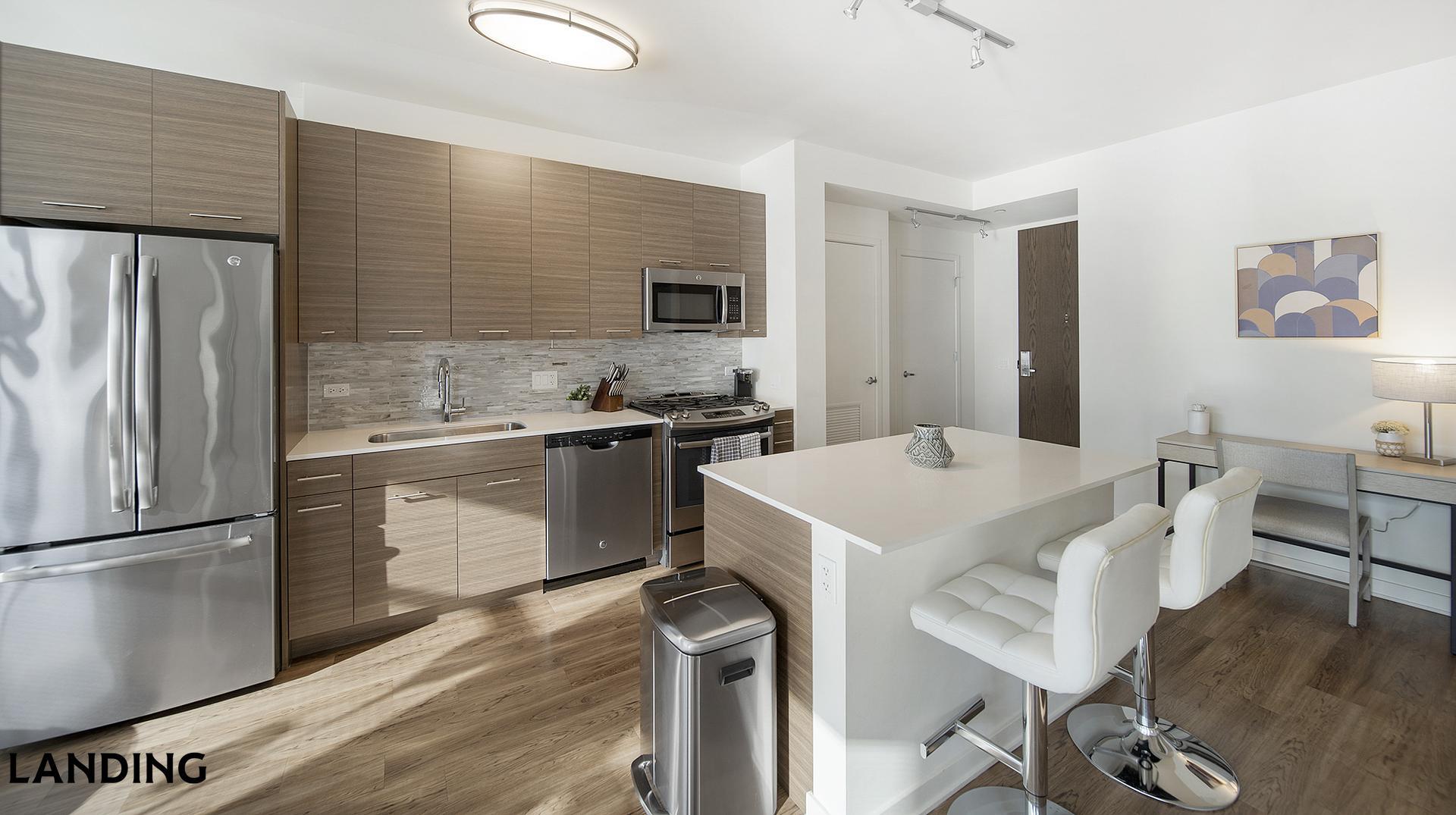 Building Photo - 347 W Chestnut St