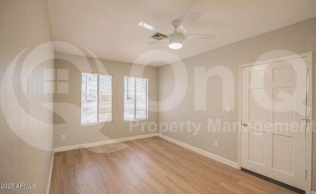 Building Photo - 1646 E Hermosa Dr