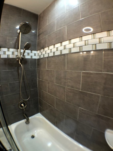 Building Photo - 6629 Dalzell Pl