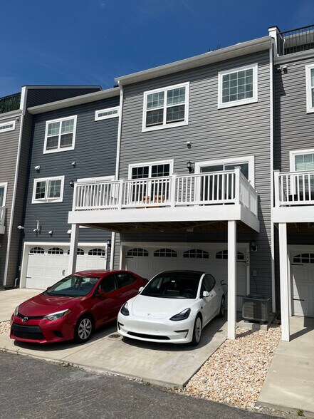 Building Photo - 2008 Patapsco Glen Rd