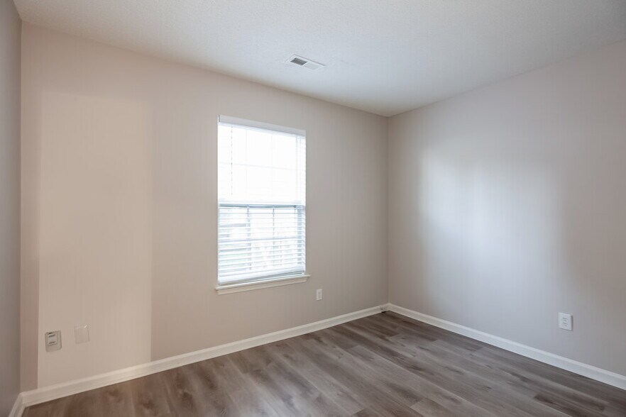 Building Photo - 8604 Mineral Ridge Way