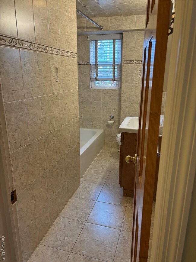 Building Photo - 523 E Harrison St