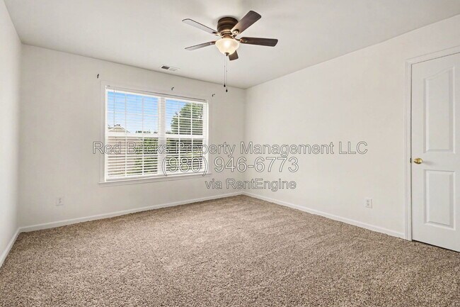 Building Photo - 7864 Whispering Wood Dr