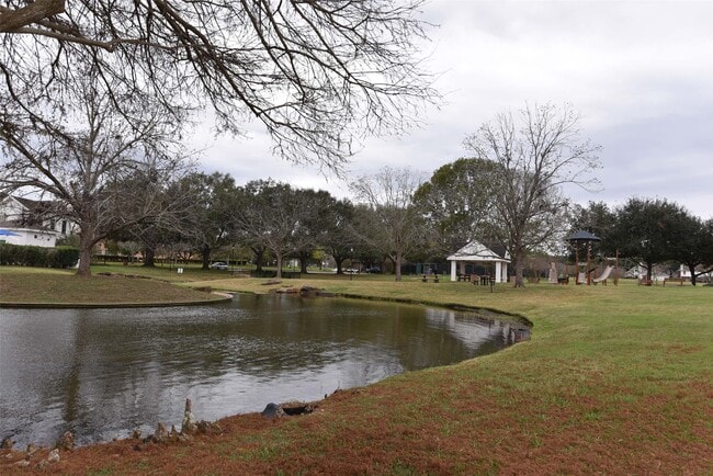 Building Photo - 122 Kentwood Ridge Ct