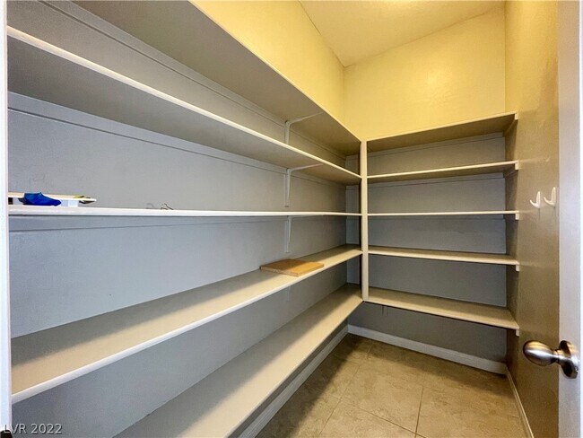 Building Photo - 354 Mezzaforte St