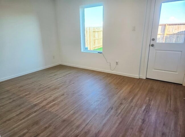 Building Photo - 18695 San Salvo Dr