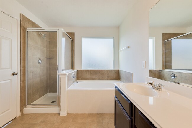 Building Photo - 3426 Lily Ranch Dr