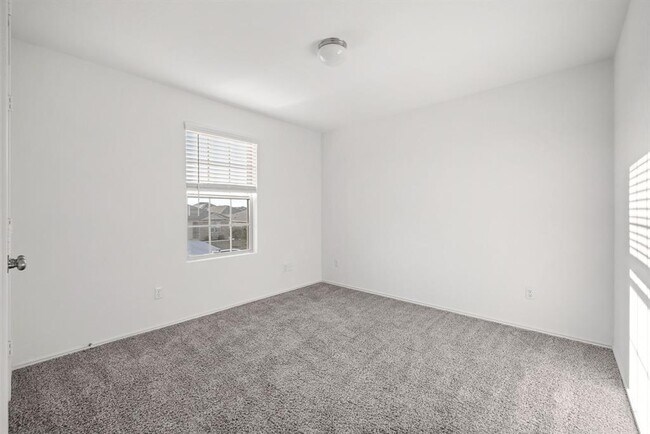 Building Photo - 1428 Chad Dr