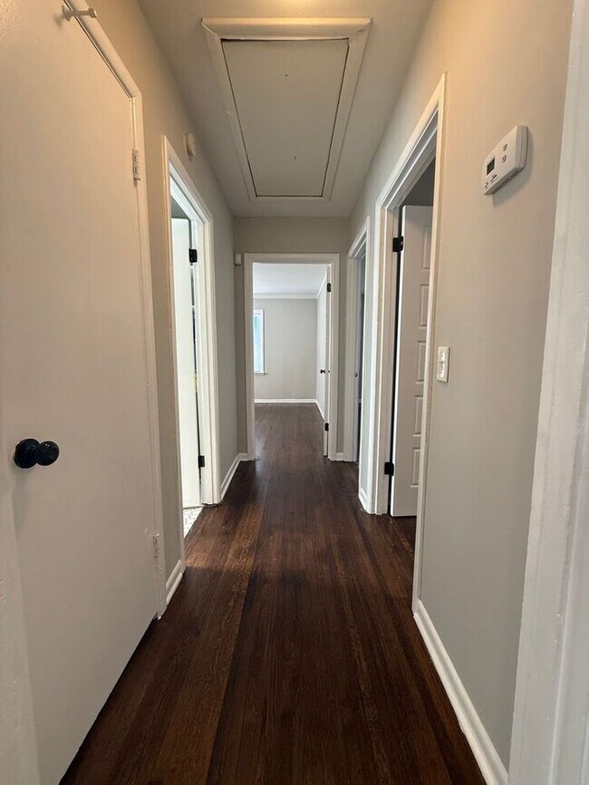 Building Photo - 3 Bedroom in East Nashville!