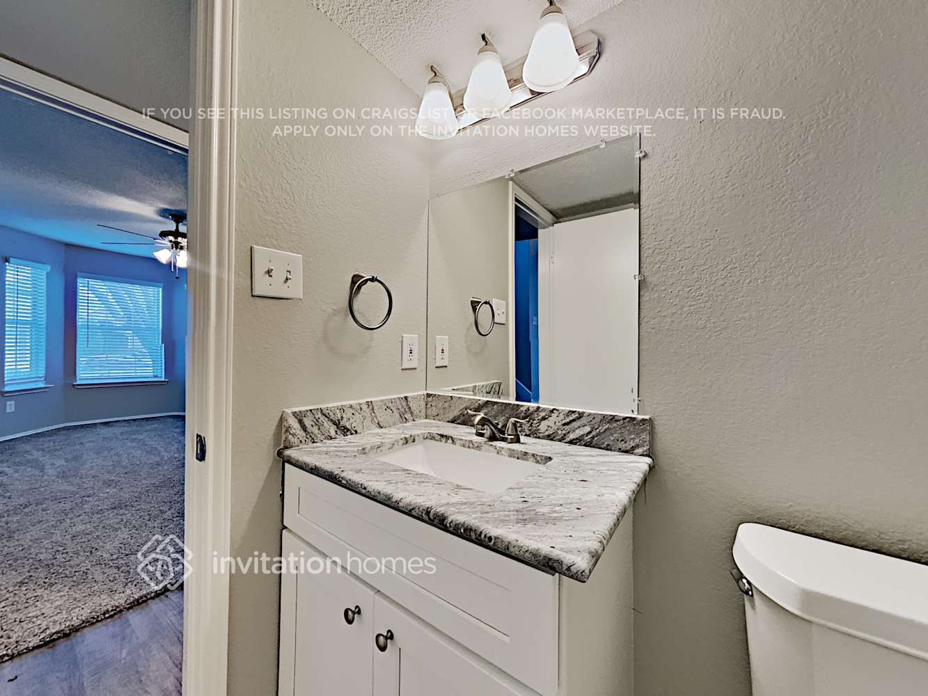 Building Photo - 9218 Oak Hollow Dr
