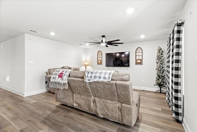 Building Photo - 3 Bed 2 Bath Home Lucedale City Limits
