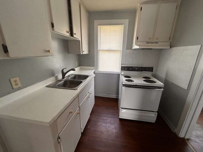 Building Photo - Charming Tampa Home – Great Location Near Seminole Heights & USF