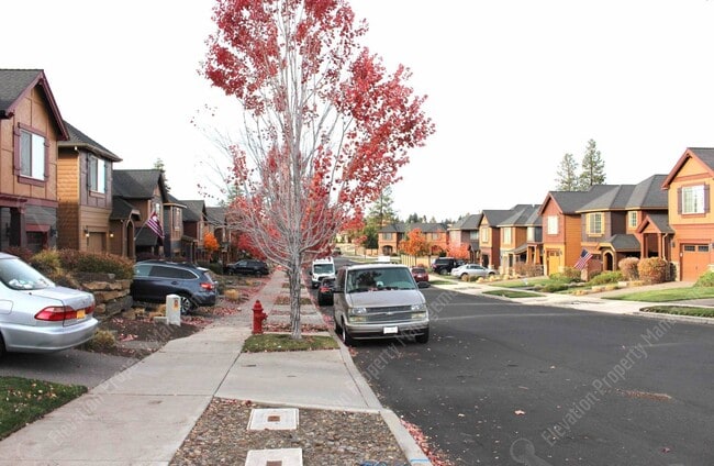 Building Photo - Cozy craftsman home in NW Bend