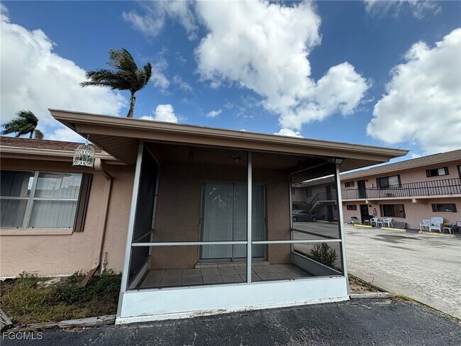 Building Photo - 1215 SE 46th Ln