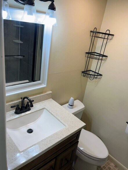 Building Photo - 5260 Crossbow Cir