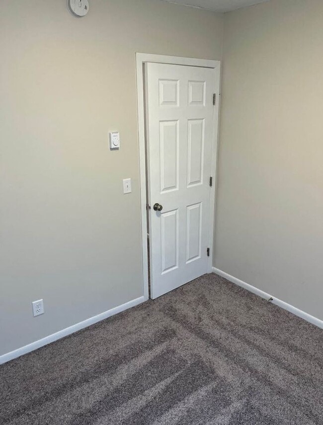 Building Photo - 116 E Church St