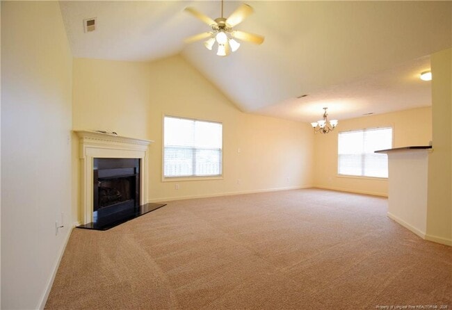 Building Photo - 127 Blue Water Dr