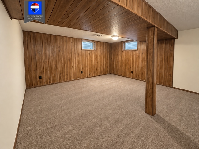 Building Photo - 1261 Derington Ave