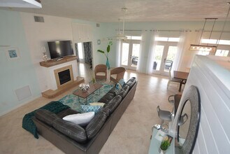 Building Photo - 62 Moody Dr