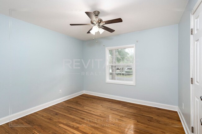 Building Photo - Desirable 3 Bed 1 Bath Ranch Style Home in Parkview Estates