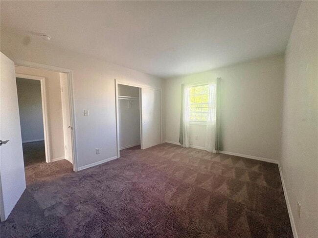 Building Photo - 204 Pompano Dr SE