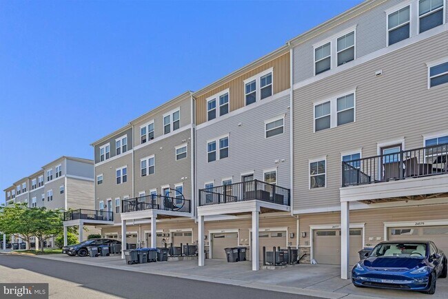 Building Photo - 24575 Rosebay Terrace