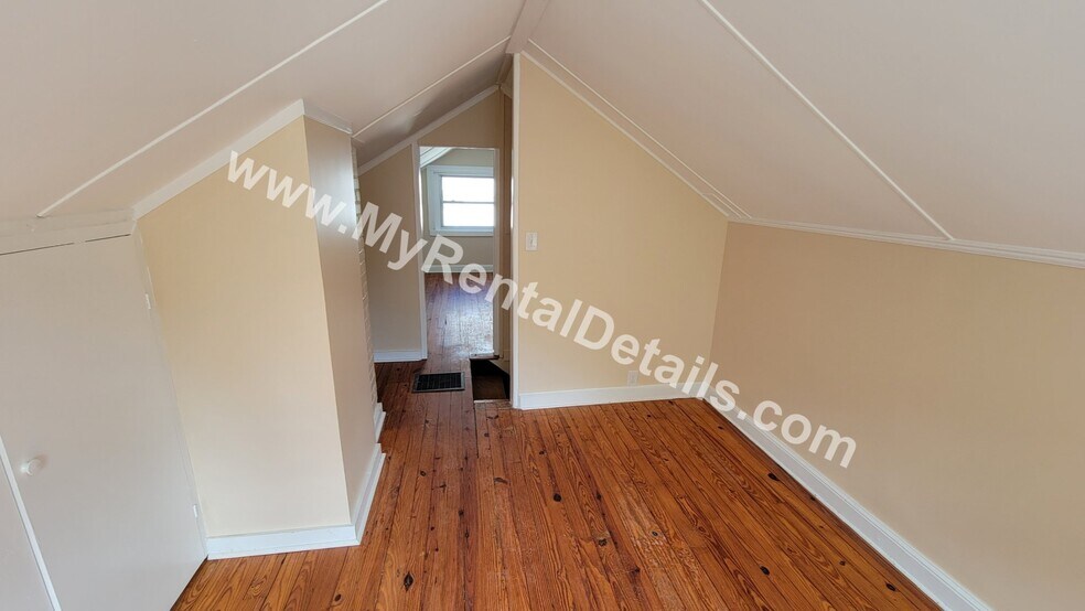 Building Photo - 41 Lennox St