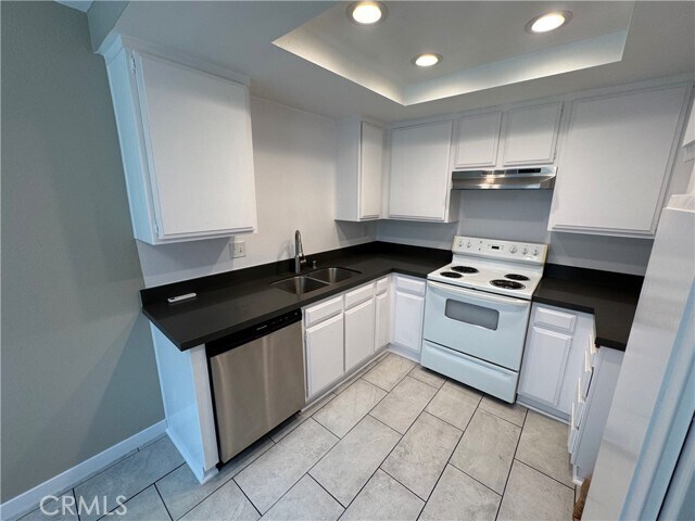 Building Photo - 5238 Hayter Ave