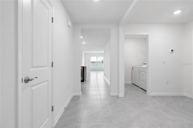 Building Photo - 4762 SW 88th Ln