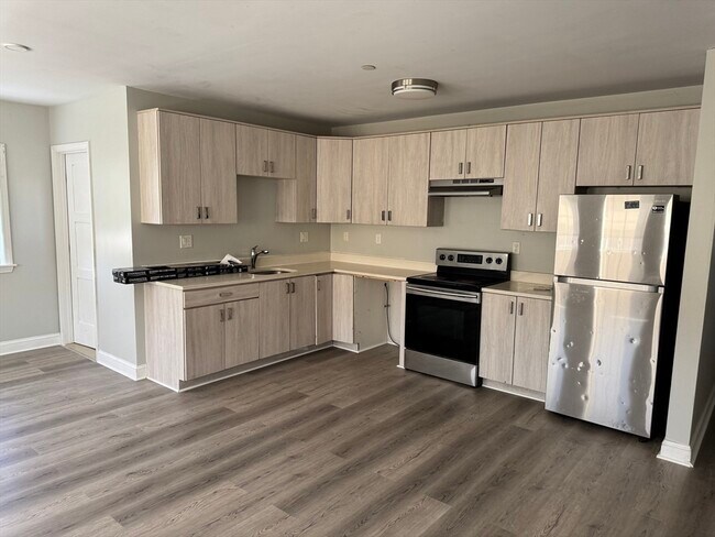 Building Photo - 41 Oldfields Rd