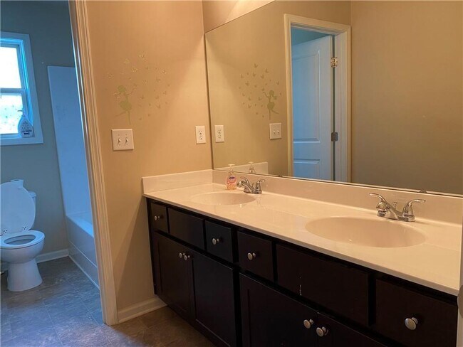 Building Photo - 1430 Ox Bridge Way NW