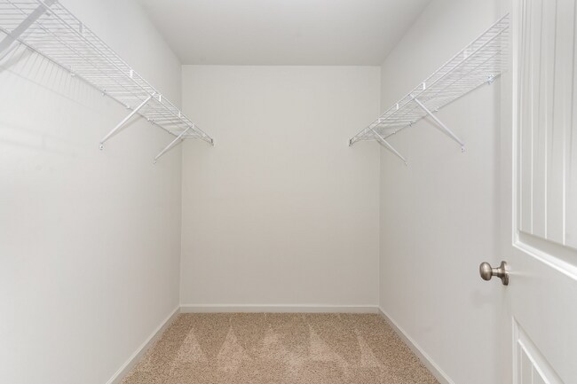 Building Photo - 385 Dasu Dr