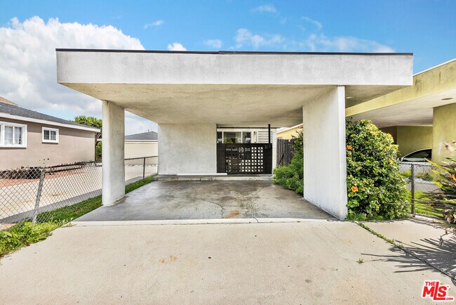 Building Photo - 15006 Burin Ave