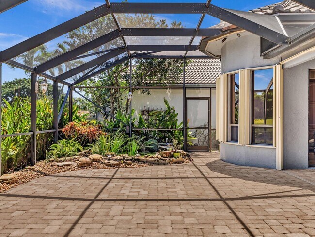 Building Photo - 10122 Spyglass Way