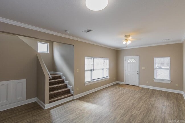 Building Photo - 1216 Sadie Dr