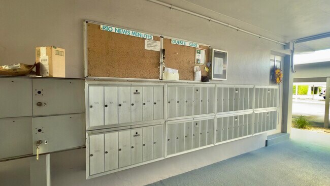 Building Photo - 1200 SW 12th Ave