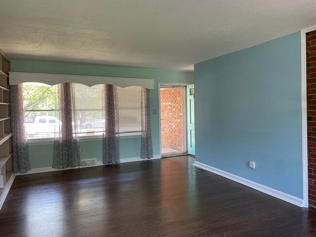 Building Photo - 768 Winyah Dr