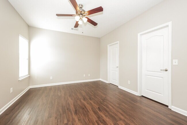 Building Photo - 2716 Sewanee Pl