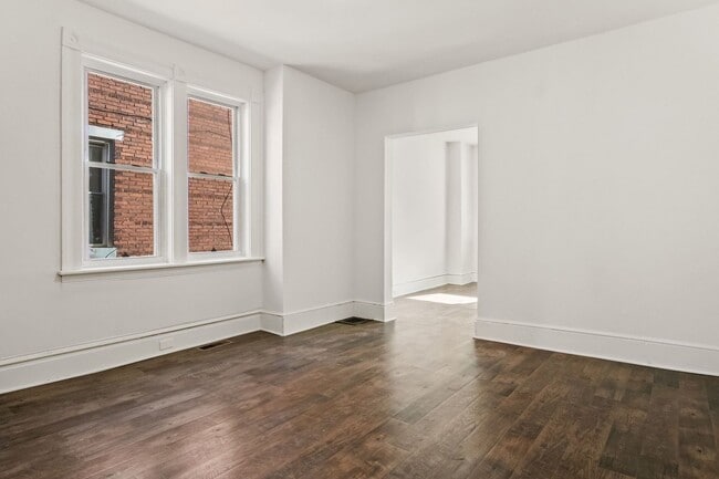 Building Photo - Inviting 3 Bedroom, 1.5 Bathroom Home in Harrisburg, Pa!