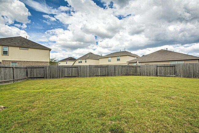 Building Photo - 17822 Aveleigh Ln