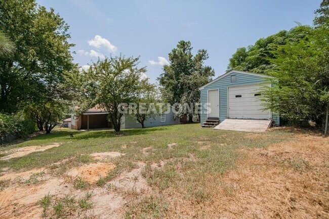 Building Photo - 7268 Fontana Dr