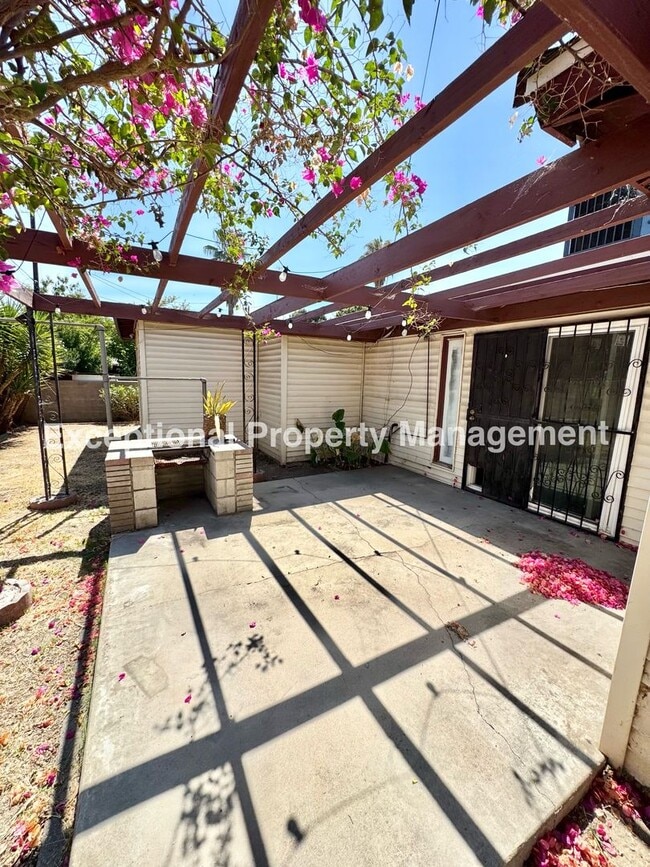Building Photo - Great 3 bed 2 bath home