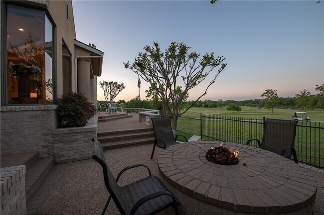 Building Photo - 4776 Stonebriar Cir