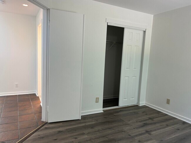 Building Photo - 20 Tilton Club